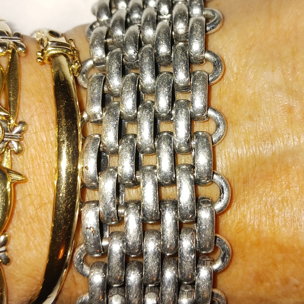 LuckyBrand silver tone bracelet 7" - Picture 4 of 7